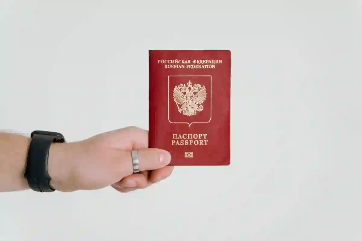 Загранпаспорт россиянина для оформления визы во Вьетнам
